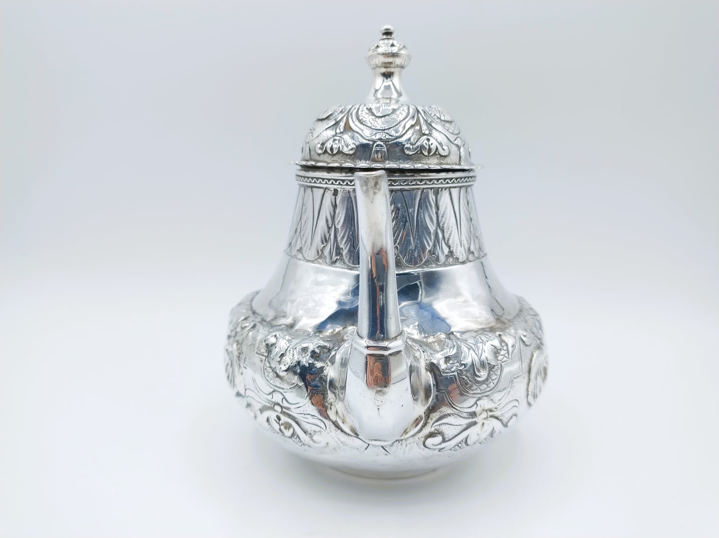 Silberne Teekanne, Isaac de Vries, Amsterdam, 1744