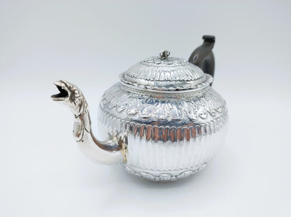 Silberne Teekanne, P. Schmidt, Leeuwarden, ca. 1820