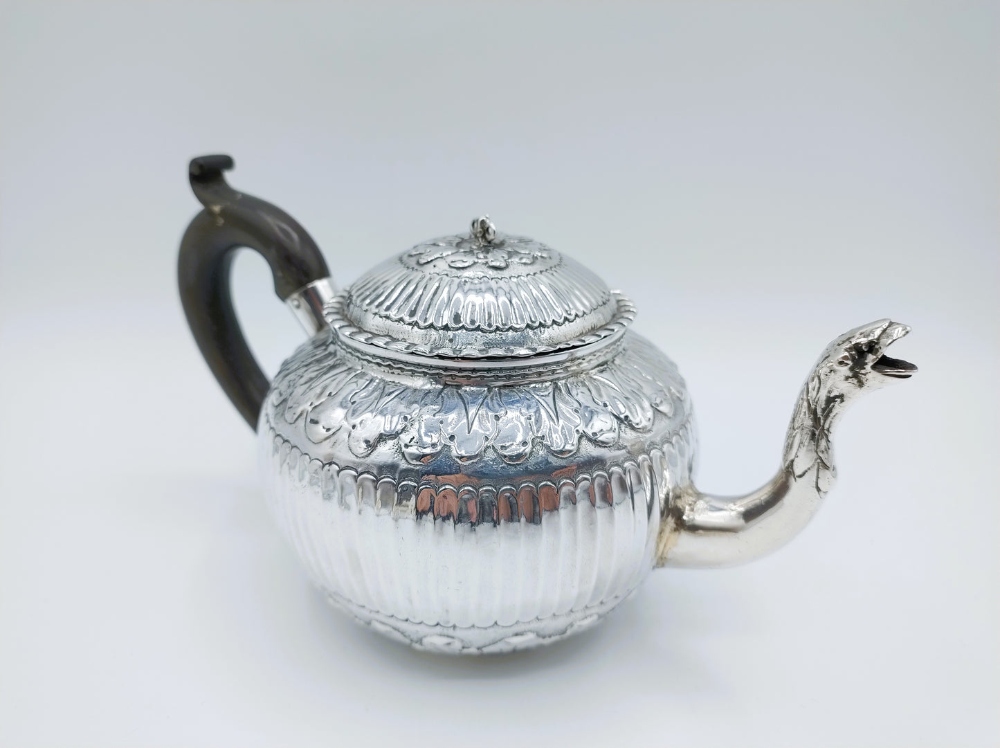 Silberne Teekanne, P. Schmidt, Leeuwarden, ca. 1820