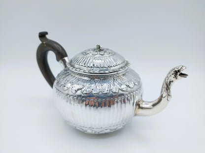 Silberne Teekanne, P. Schmidt, Leeuwarden, ca. 1820