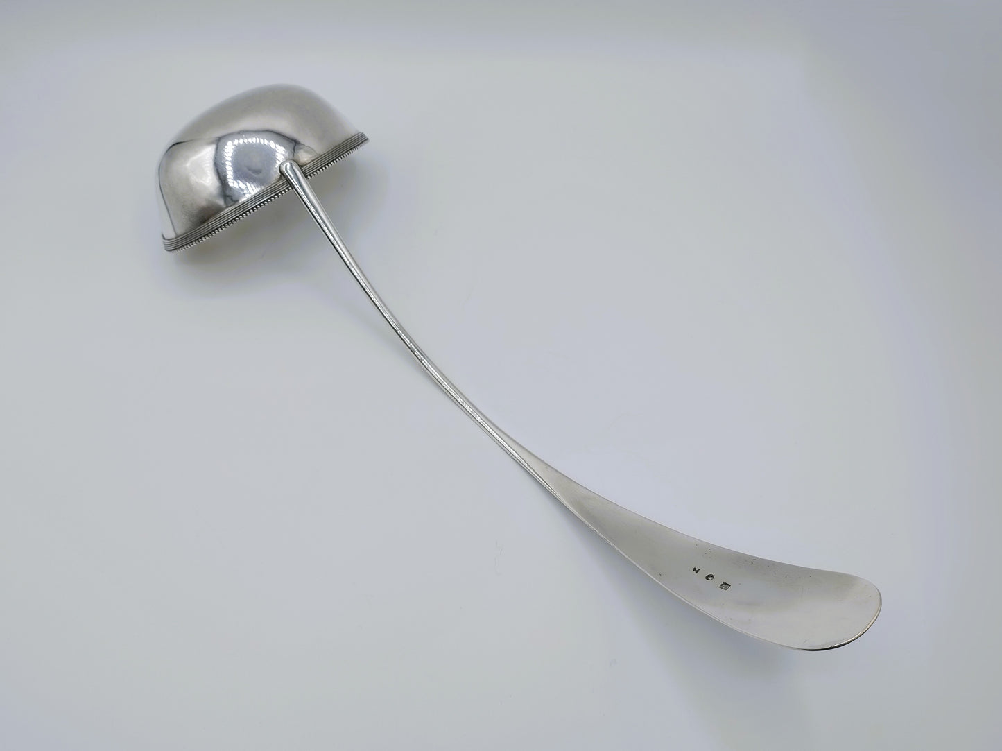 Zilveren soeplepel met parelrand, L. van Giffen, Groningen, 1820