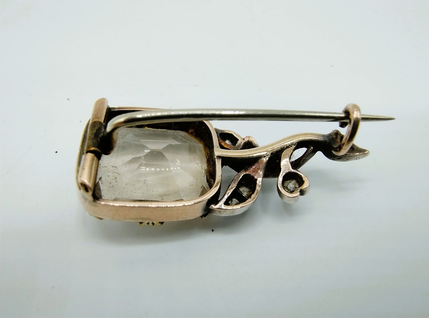 Gouden / zilveren broche met roosdiamanten