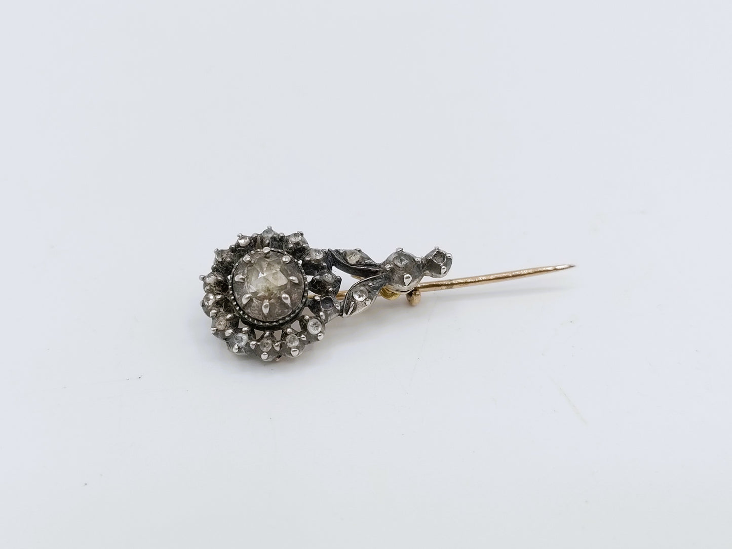 Gouden / zilveren broche met roosdiamanten