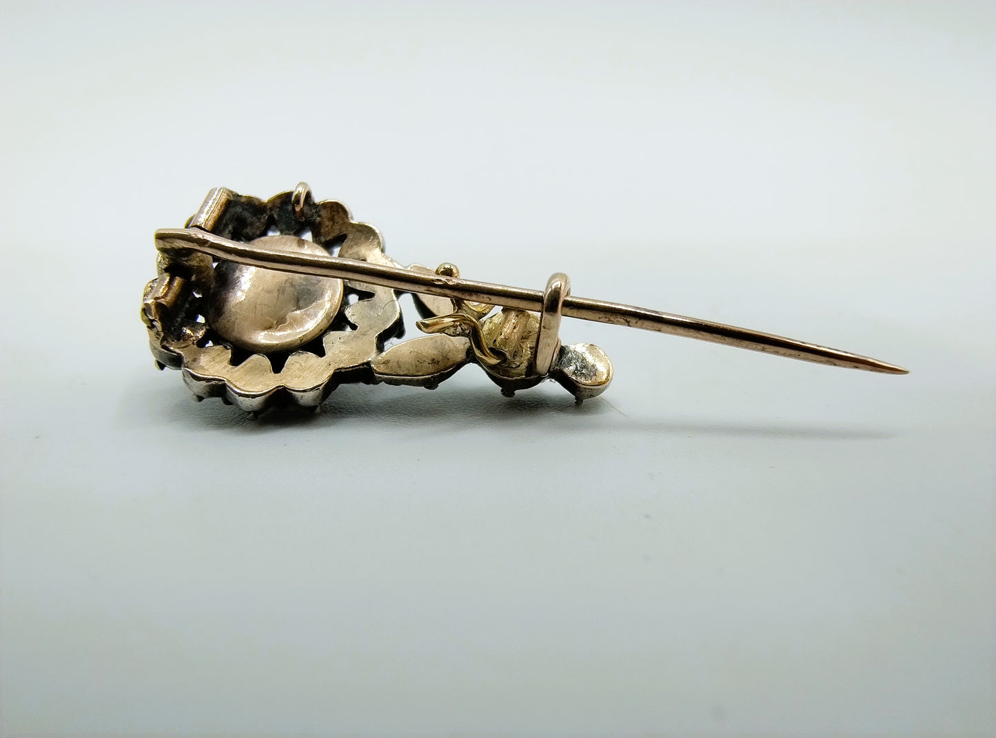 Gouden / zilveren broche met roosdiamanten