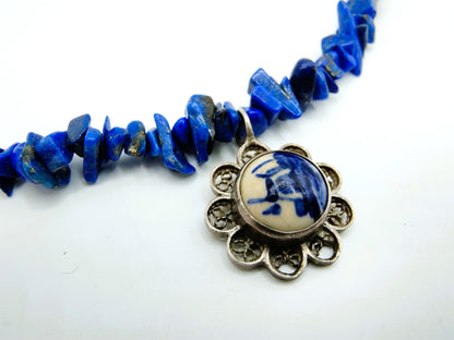 Lapis lazuli necklace with silver Delft blue pendant and clasp, 43.5 cm