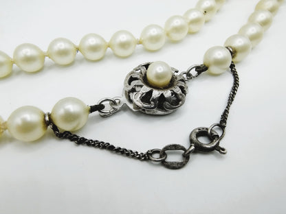 Pearl necklace with silver clasp, 81 cm