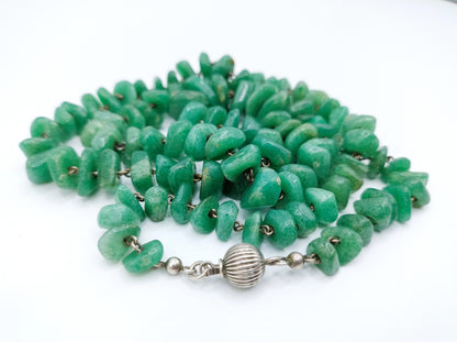 Vintage aventurine necklace with silver ball clasp, 73.5 cm