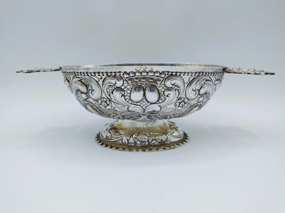 Zilveren brandewijnkom W.C. Schreuder, Sneek, 1730