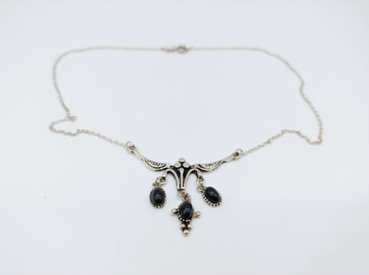 Silberkette mit Onyx-Anhänger, 42 cm