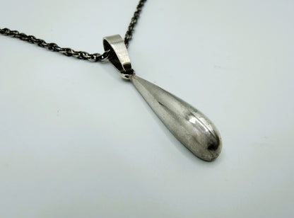 Silberkette mit Tropfenanhänger, 46,5 cm