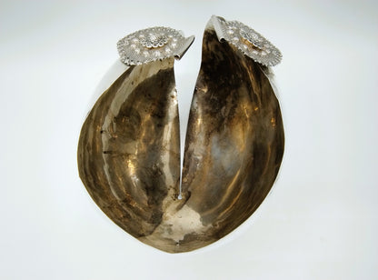 Zilveren Fries oorijzer, K.J. Kanninga, Drachten 1908