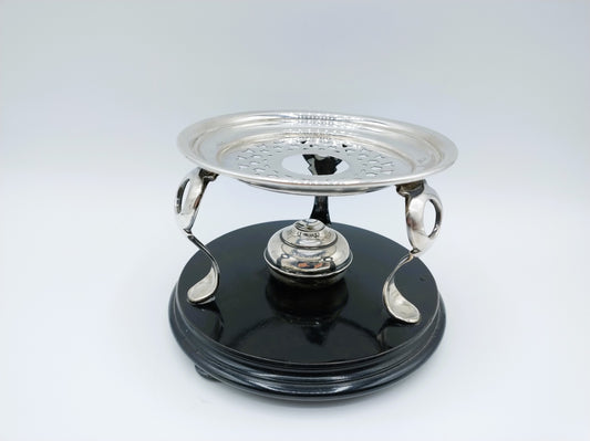 Zilveren komfoor op ebbenhouten voet, 19e eeuws