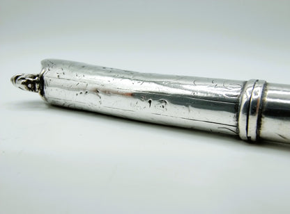 Zilveren mesheft met originele stalen lemmet, 18e eeuws