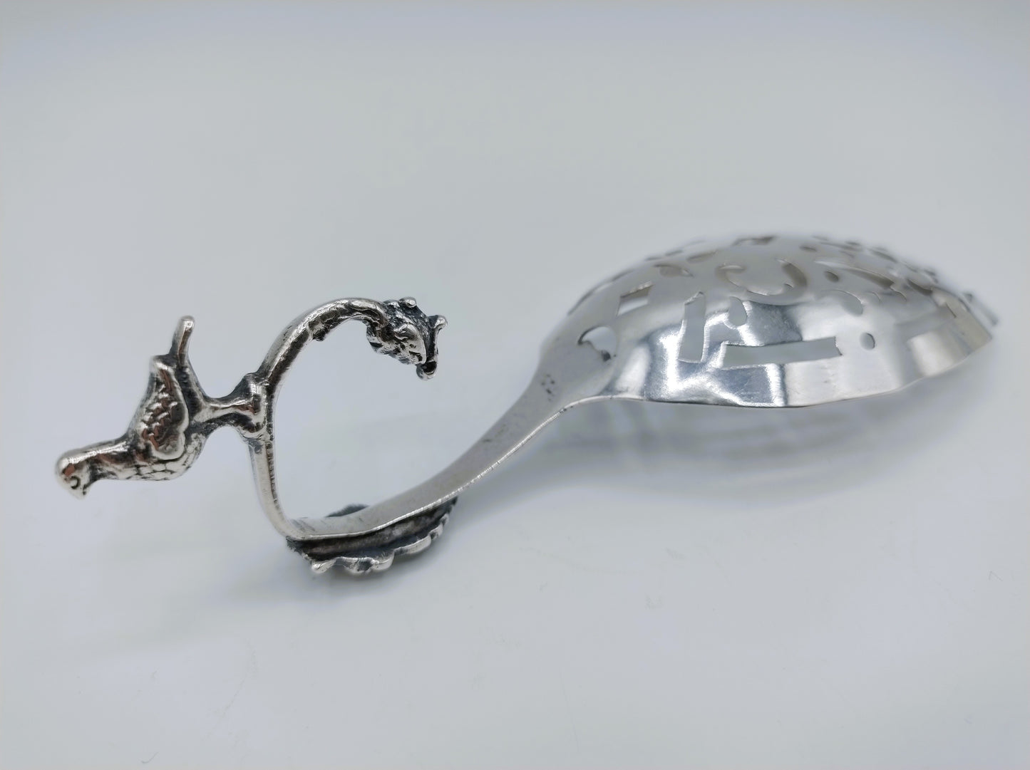 Zilveren suikerstrooilepel, J.V. Schmidt, Amsterdam, 1793