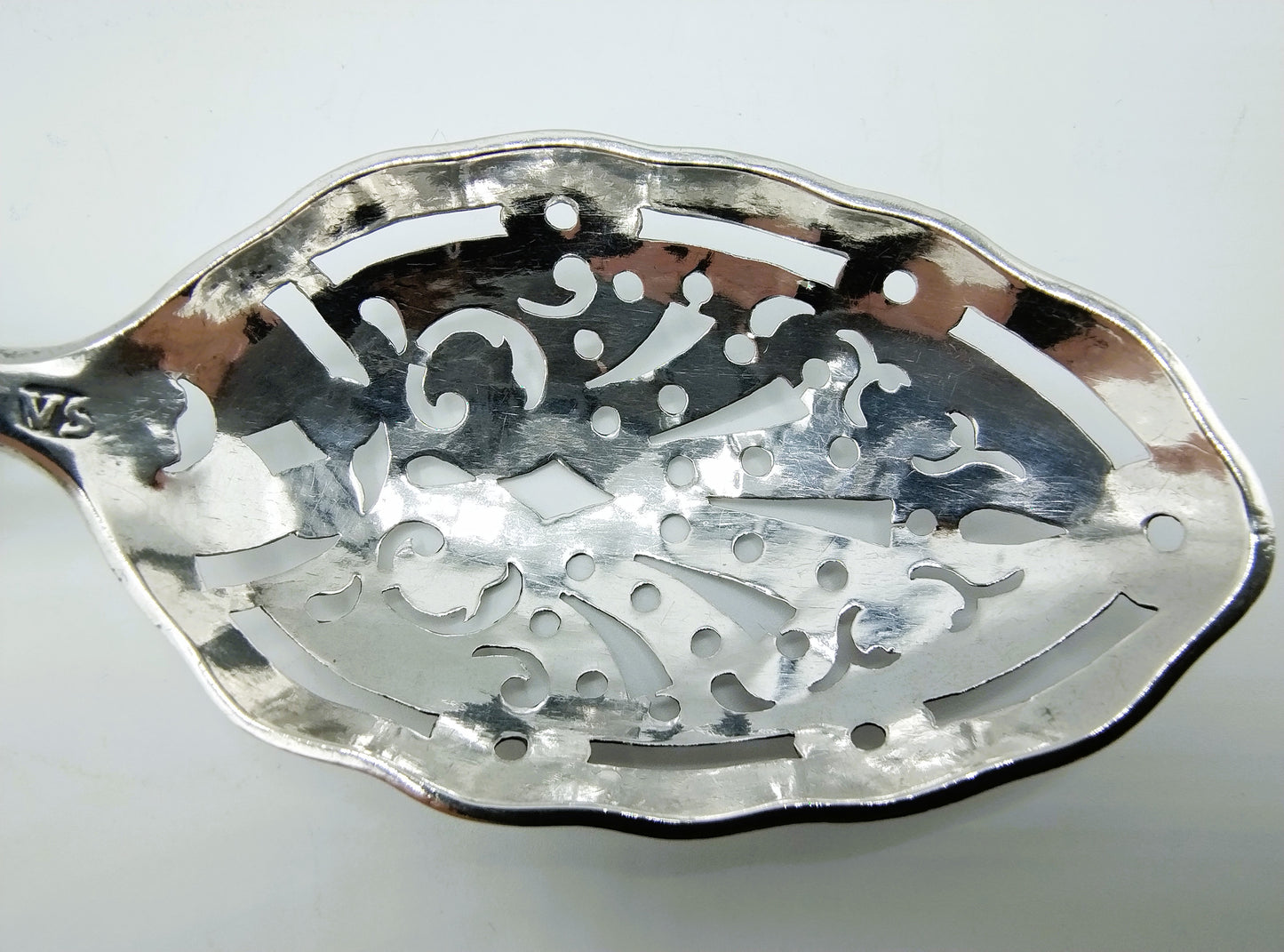 Zilveren suikerstrooilepel, J.V. Schmidt, Amsterdam, 1793