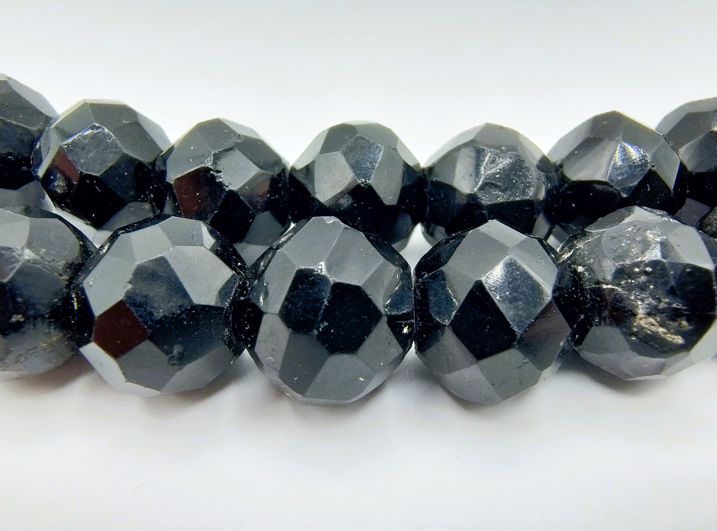 Gitten ketting met gouden bolslot, 47,5 cm