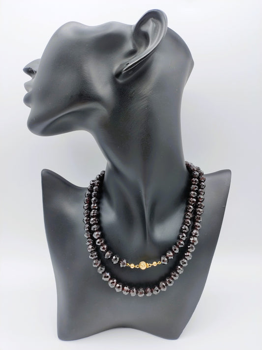 Garnet necklace with gold ball clasp, 72 cm