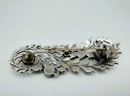 Zilveren veerbroche bezet met ca. 25 roosdiamanten, 19e eeuws