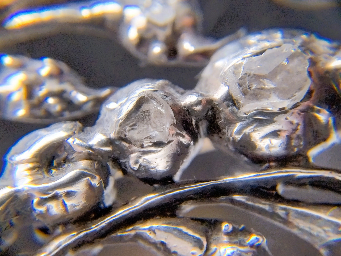 Zilveren veerbroche bezet met ca. 25 roosdiamanten, 19e eeuws