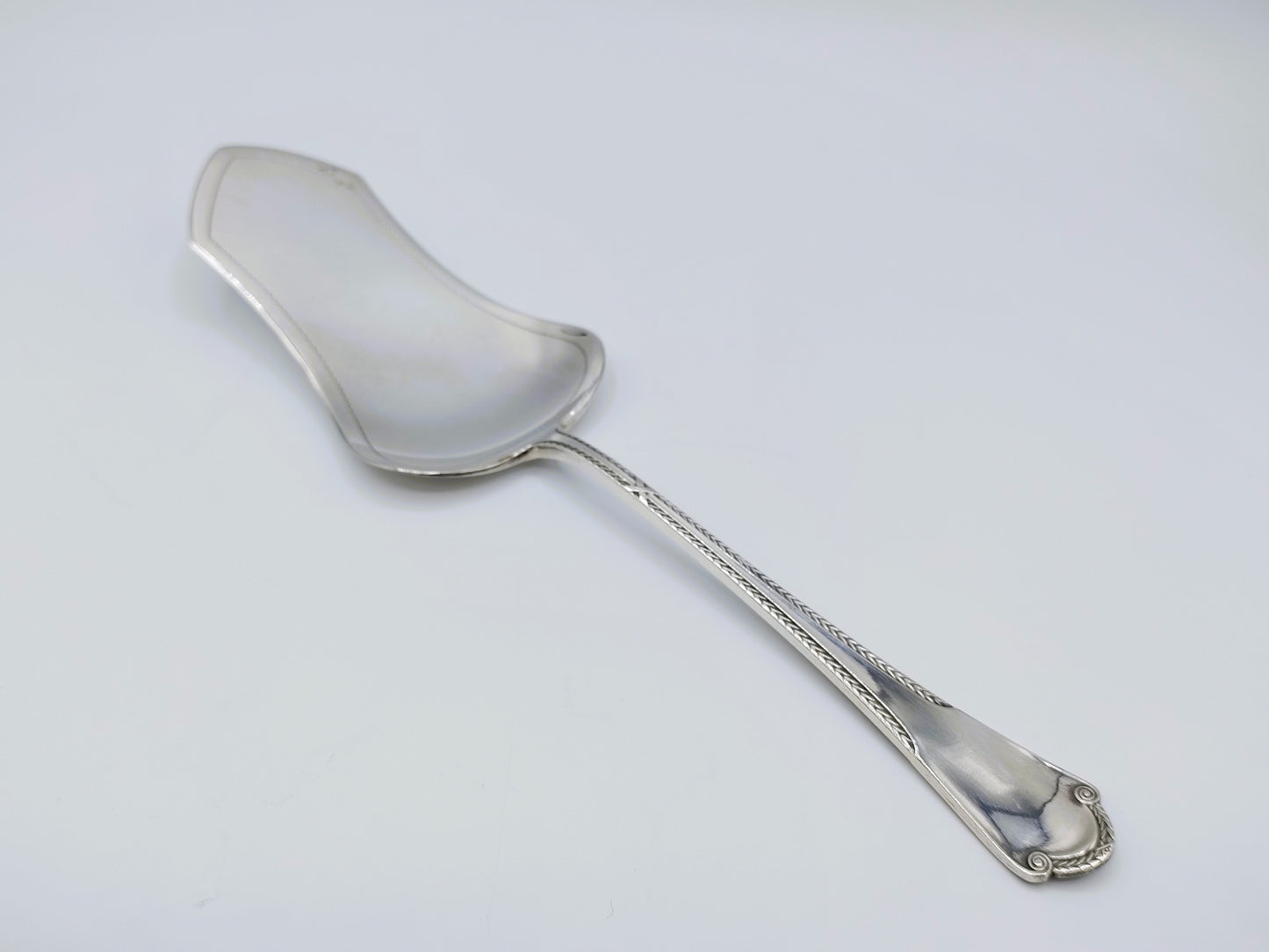 Zilveren taartschep, Fa. J.M. van Kempen, Voorschoten, 1920