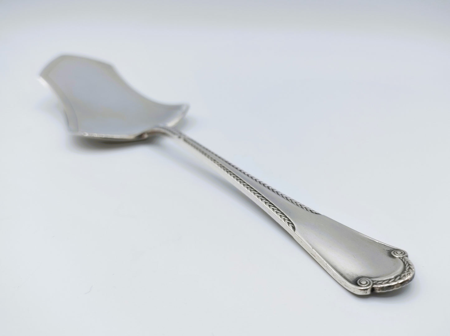 Zilveren taartschep, Fa. J.M. van Kempen, Voorschoten, 1920