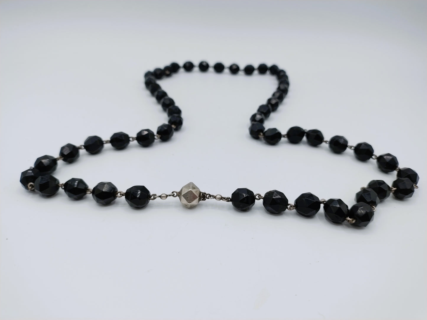 Gitten necklace with a silver ball clasp, 73.5 cm