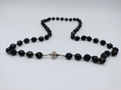 Gitten necklace with a silver ball clasp, 73.5 cm