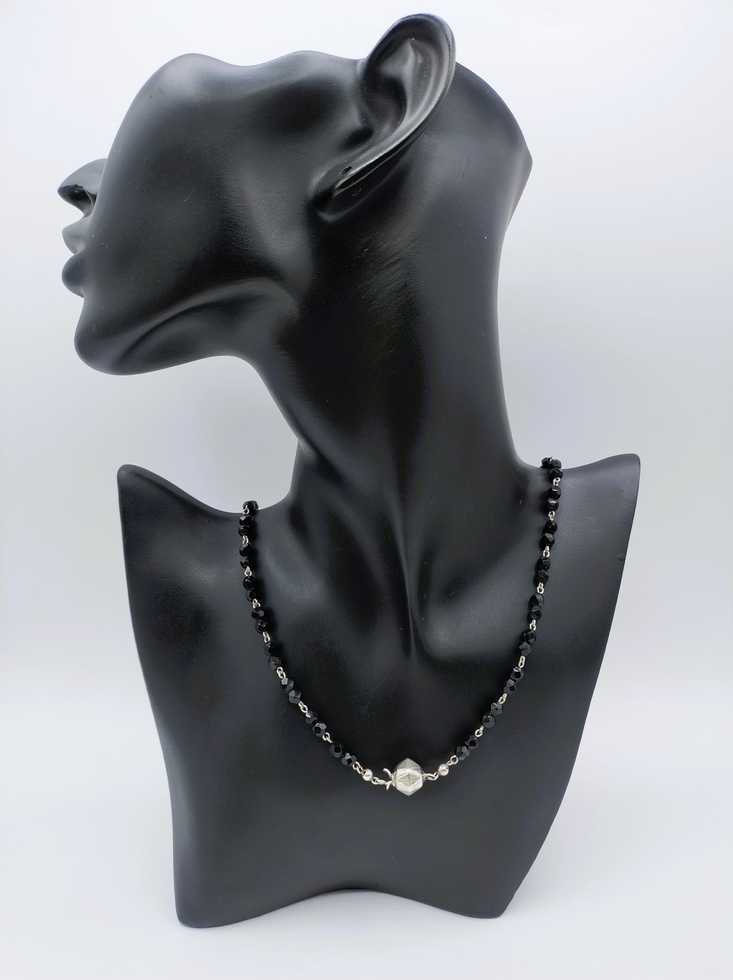 Gitten ketting met een zilveren bolslot, A. de Groot, Schoonhoven, 55,5 cm