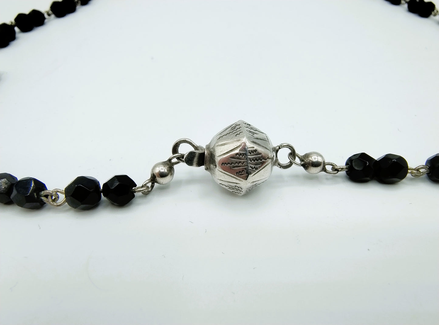 Gitten ketting met een zilveren bolslot, A. de Groot, Schoonhoven, 55,5 cm