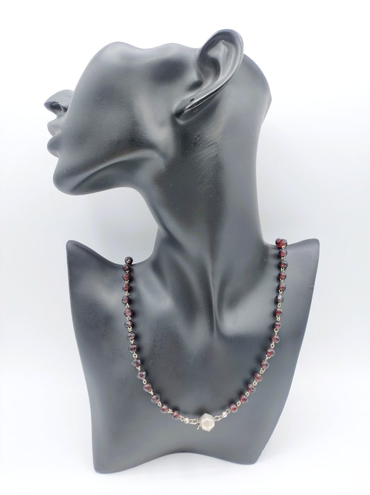 Farmer's grenade necklace with a silver ball clasp, A. de Groot, Schoonhoven, 67 cm