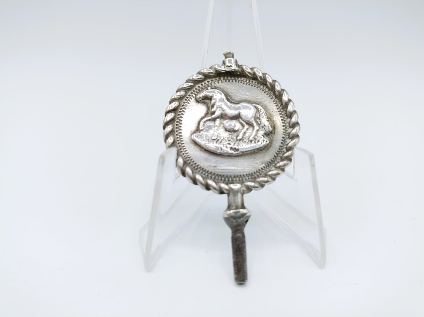 Zilveren horlogesleutel met paard
