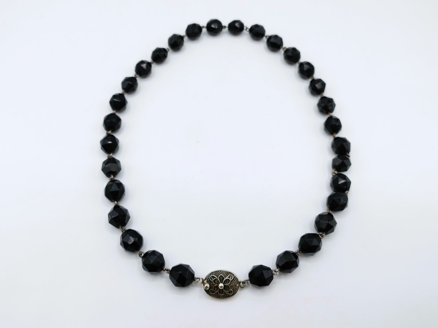 Gitten ketting met een zilveren slot, 45 cm