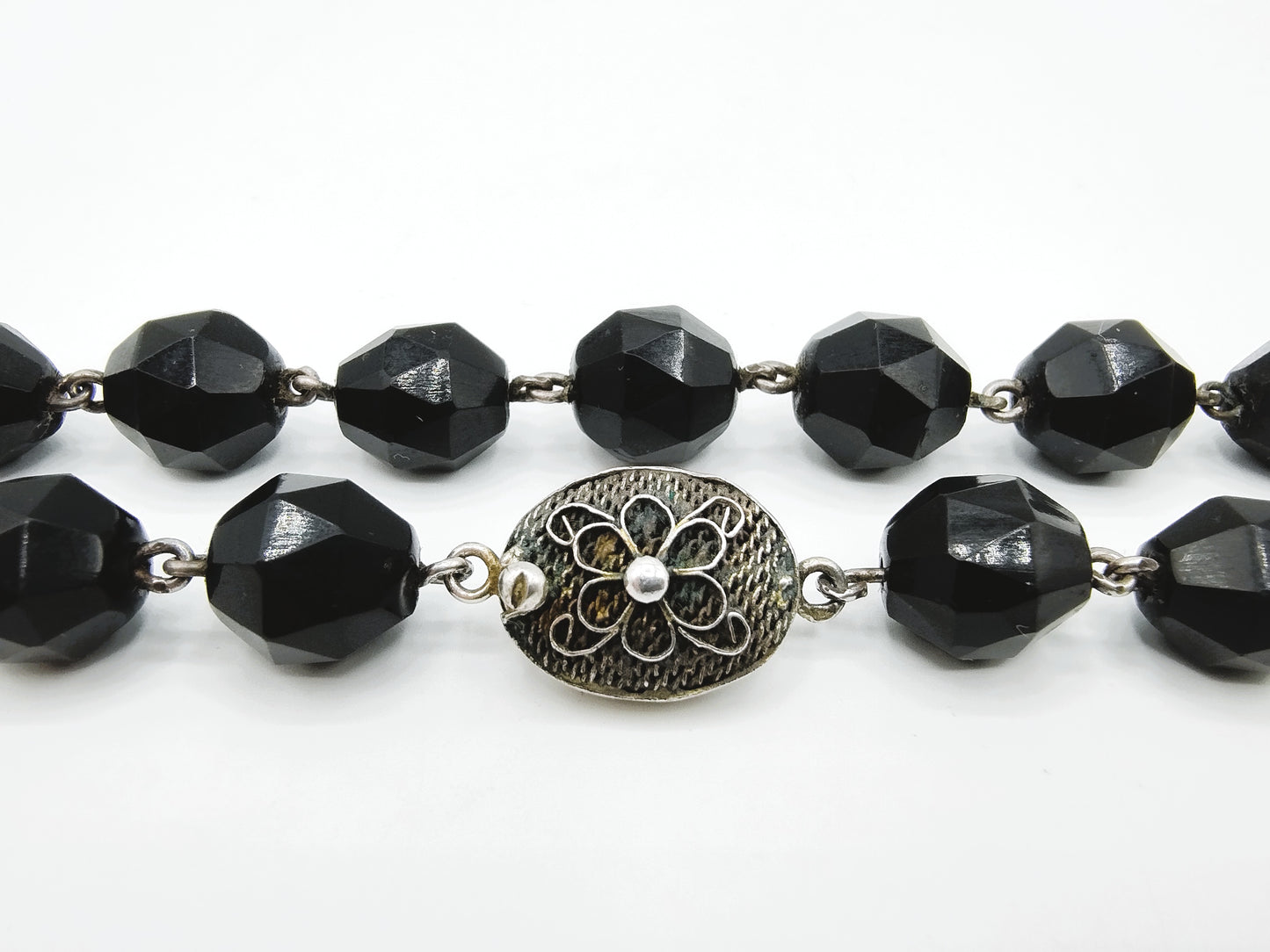 Gitten ketting met een zilveren slot, 45 cm