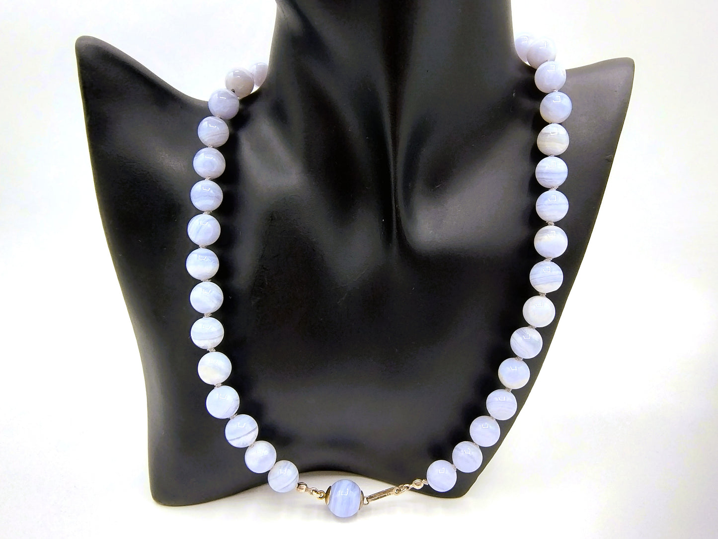 Blauw agaten ketting met zilveren slot, 48 cm