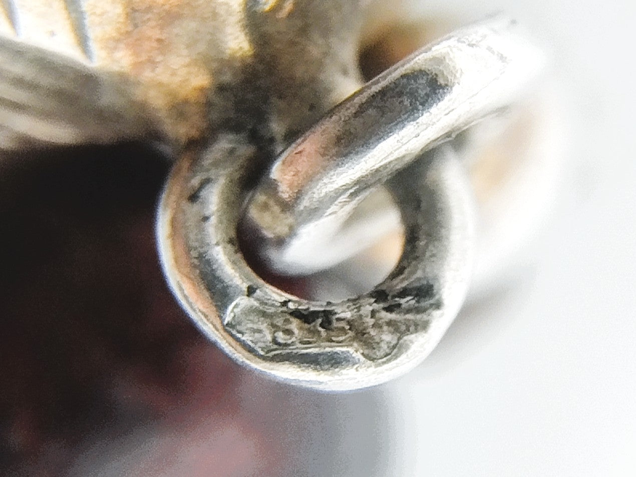 Garnet necklace with a silver clasp, 75 cm