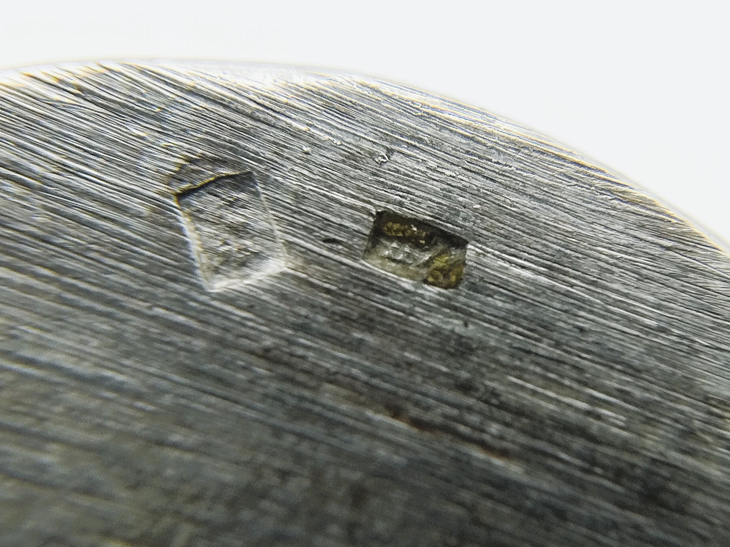 Zilveren sigarettendover met slang,  835