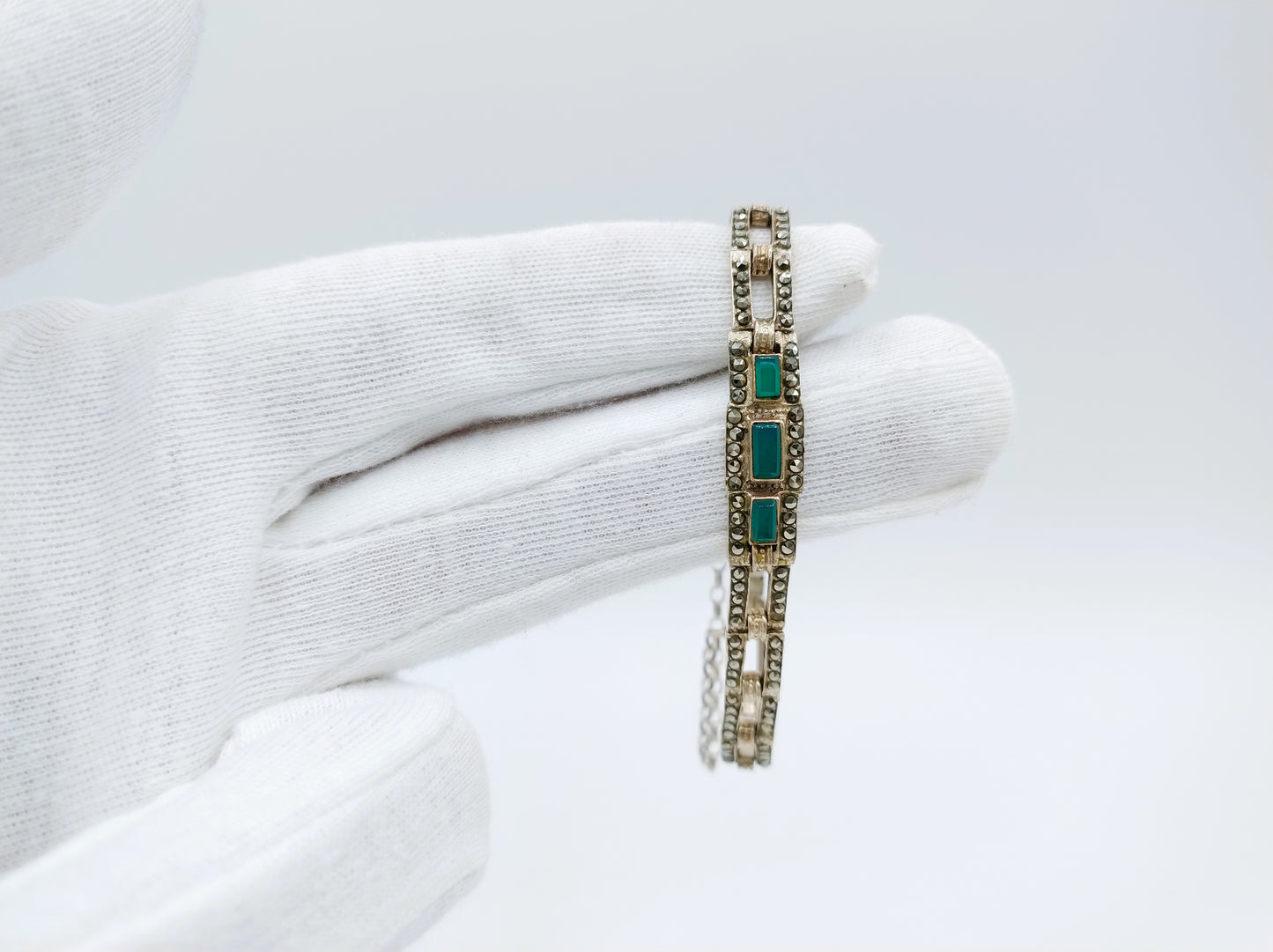 Art deco zilveren armband met smaragd en markasieten, 18 cm