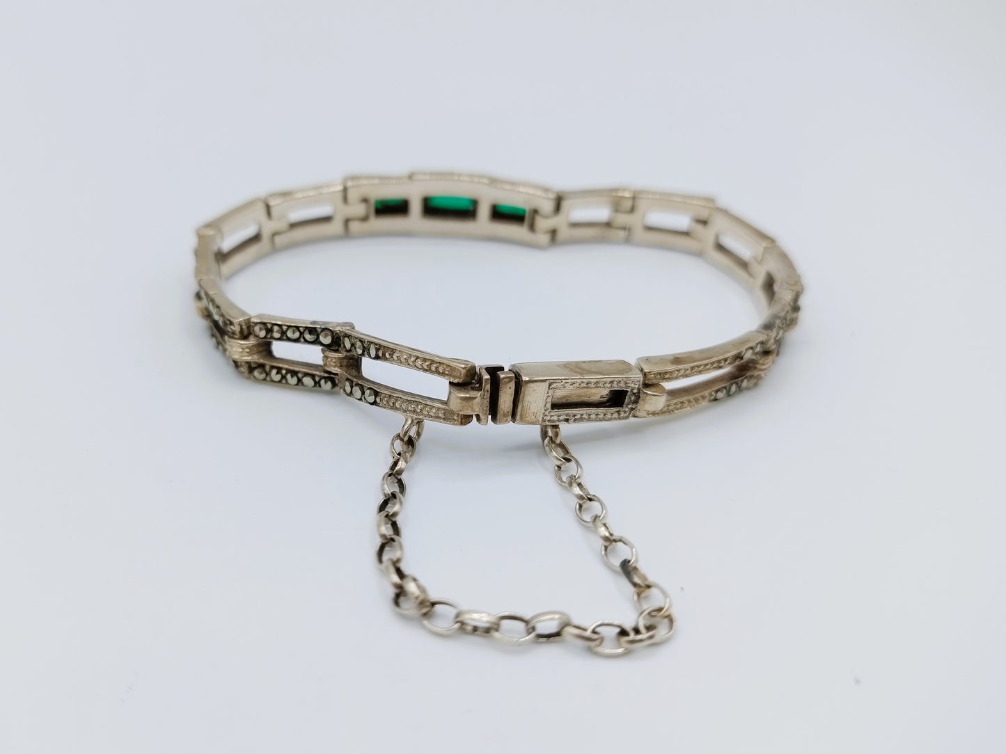 Art deco zilveren armband met smaragd en markasieten, 18 cm