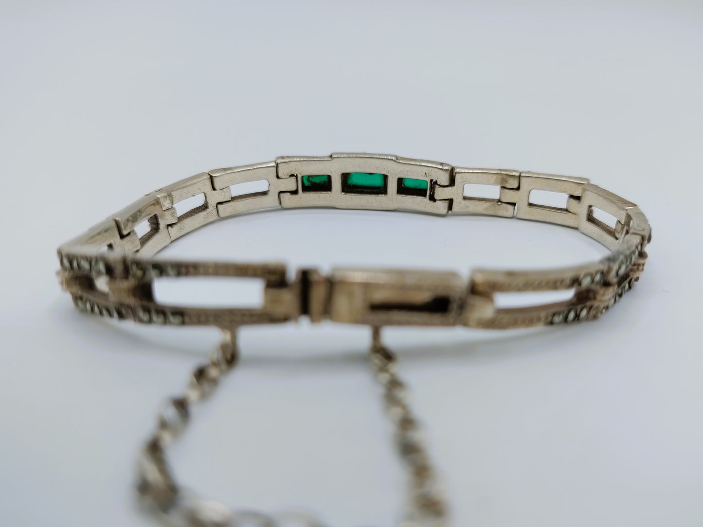 Art deco zilveren armband met smaragd en markasieten, 18 cm