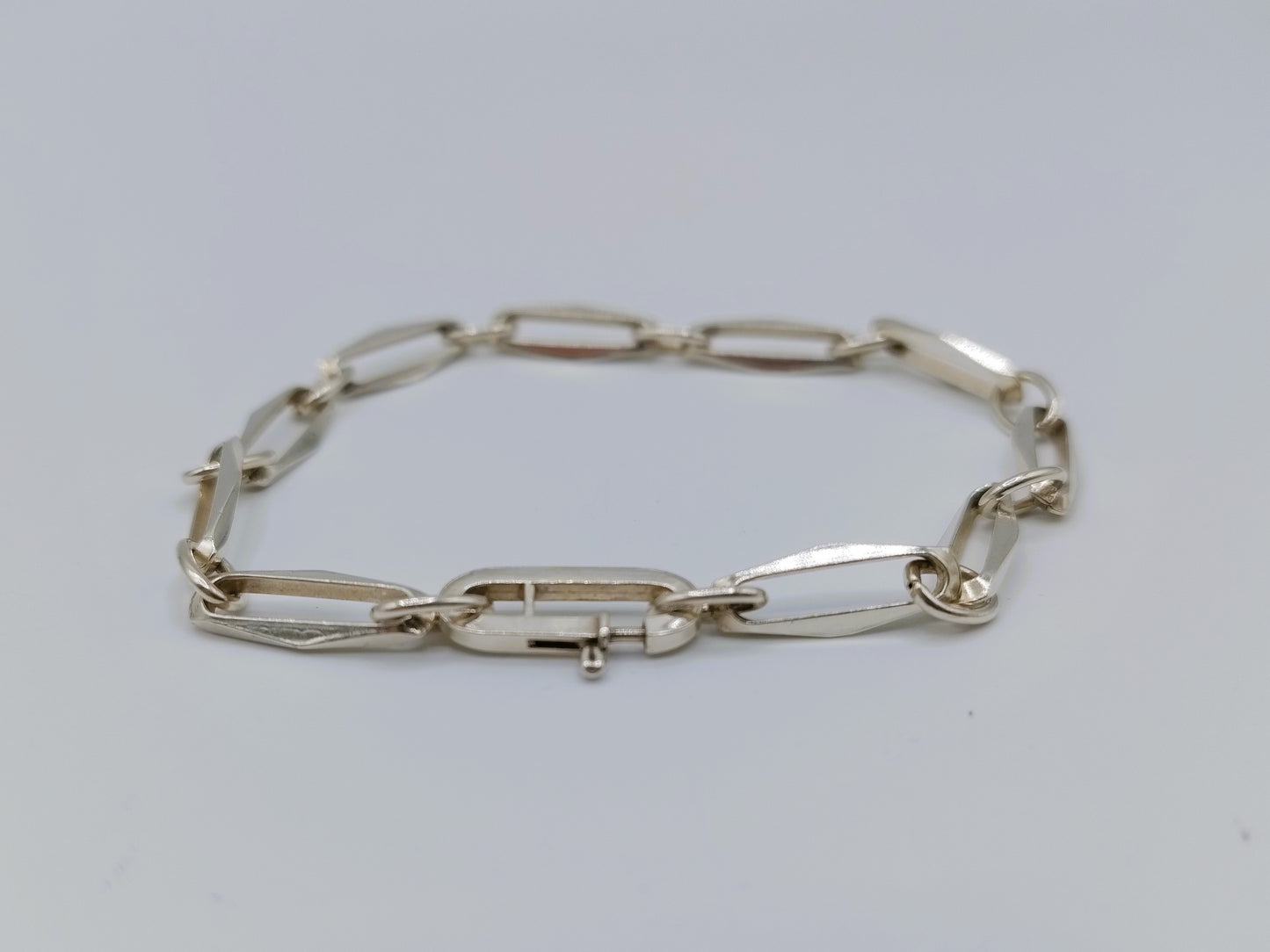 Zilveren 'close forever' armband, 17 cm