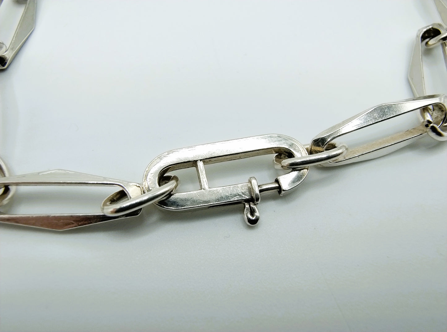 Zilveren 'close forever' armband, 17 cm