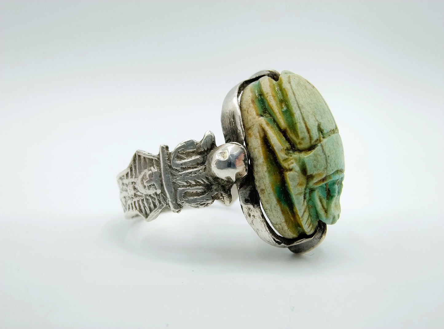 Zilveren scarabee ring, Egypte, 16 mm
