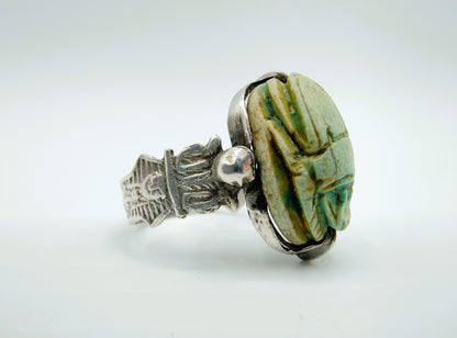 Zilveren scarabee ring, Egypte, 16 mm