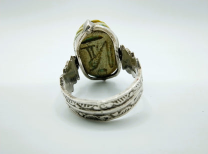 Zilveren scarabee ring, Egypte, 16 mm
