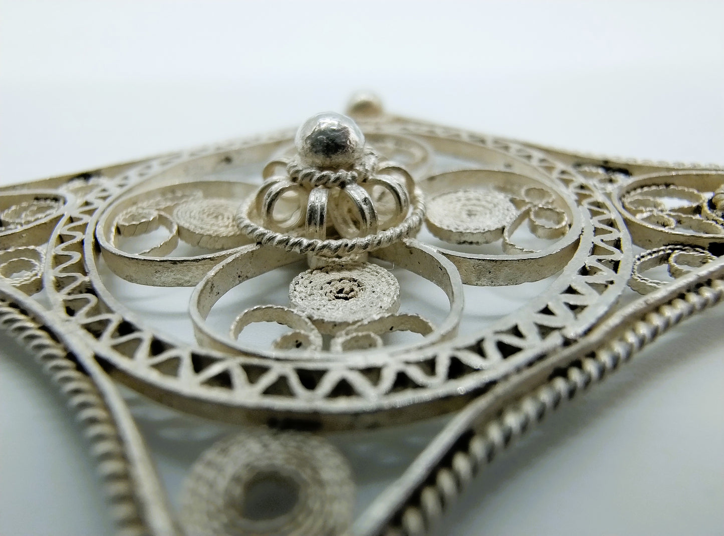 Silver filigree pendant