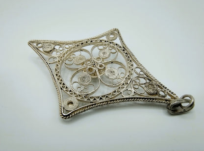 Silver filigree pendant