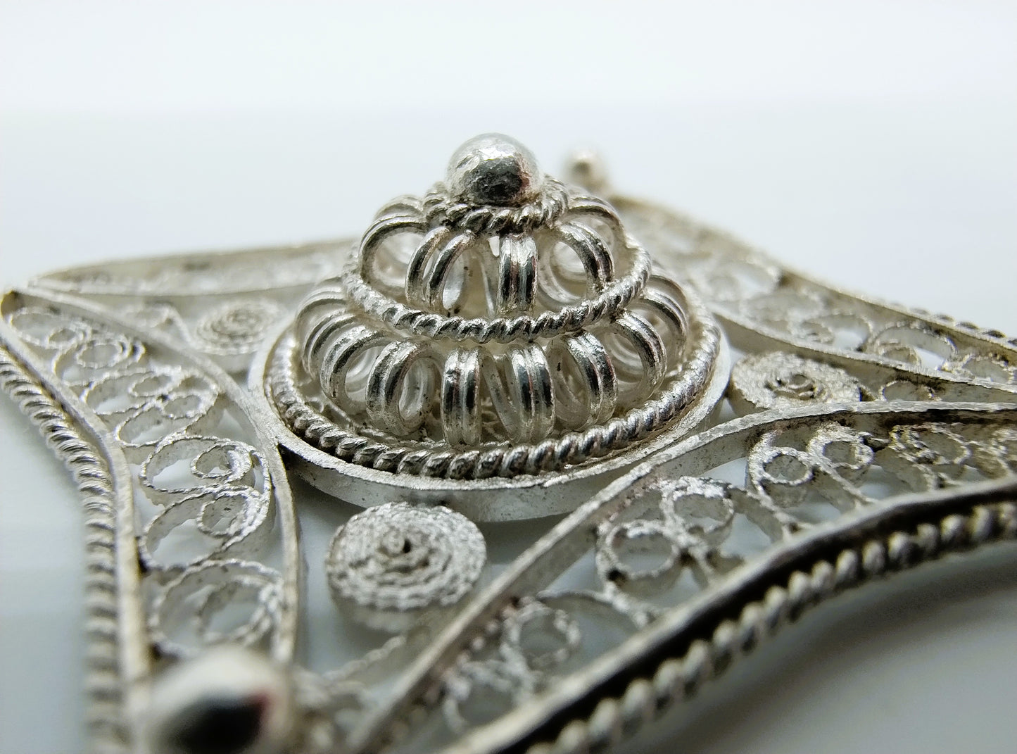 Silver filigree pendant
