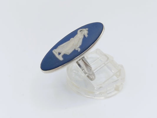 Silver cameo ring, Wedgwood &amp; Sons Ltd, 17 mm