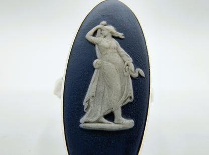 Silver cameo ring, Wedgwood &amp; Sons Ltd, 17 mm