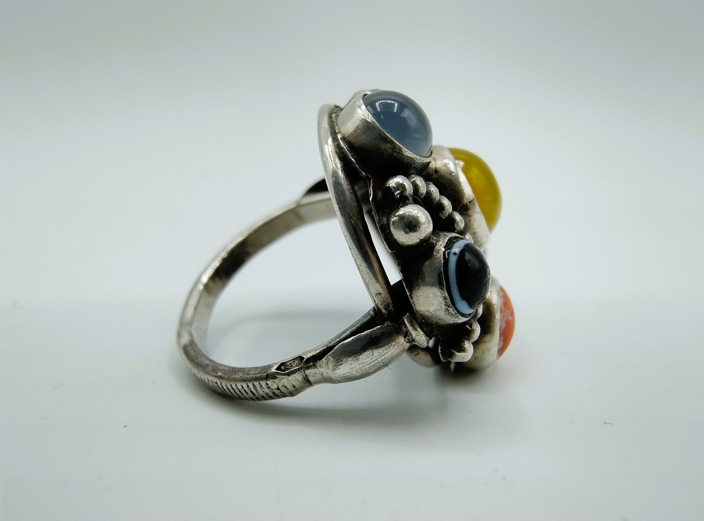 Silver ring with various colored stones, 16 mm